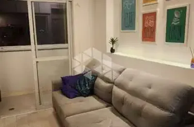 Casa com 3 quartos sendo 1 suíte e 1 vaga de garagem no bairro estreito em florianópolis/sc