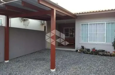 Casa com 2 quartos à venda na Rio Capivari, 800, Zimbros, Bombinhas