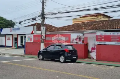 Casa comercial à venda na Rua Antônio Basil Schroeder, 7, Barreiros, São José