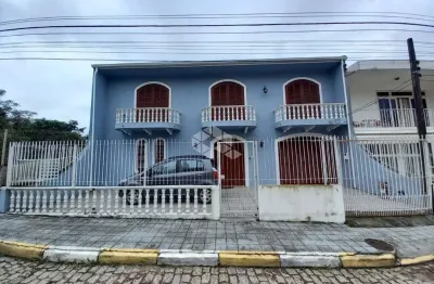 Casa à venda com 4 quartos, 300m², em coqueiros, florianópolis-sc