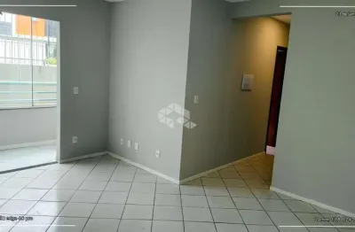 APARTAMENTO À VENDA COM 3 QUARTOS  com sacada e vaga de garagem privativa no Bairro SERRARIA EM SÃO JOSÉ/SC