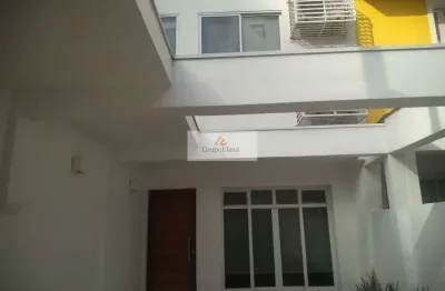 Sobrado comercial /residencial ,3 dormitórios , banheiro ,2 vaga