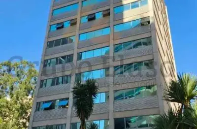 Casa comercial para alugar na Rua Domingos Lopes da Silva, 890, Vila Suzana, São Paulo