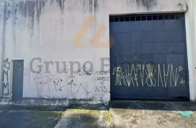 Casa comercial para alugar na Rua Luciano Silva, 475, Vila das Belezas, São Paulo