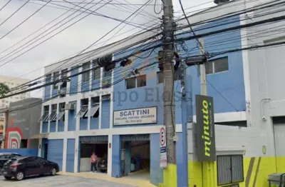 Conjunto de prédios comerciais para locação em moema