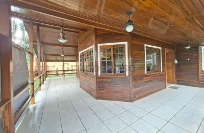 Casa comercial com 4 salas para alugar no Jardim Petrópolis, São Paulo 
