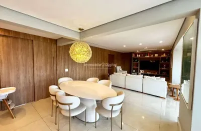 Apartamento à venda  - 181m com 3 quartos(1 suíte), 2 vagas - reformado