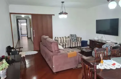 Casa à venda no jd campo grande - 250m2 , 3 quartos, 1 suíte, quintal