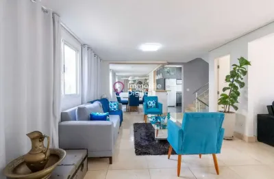 Sobrado à venda, com 4 quartos, 2 suítes e 4 vagas no condomínio new england