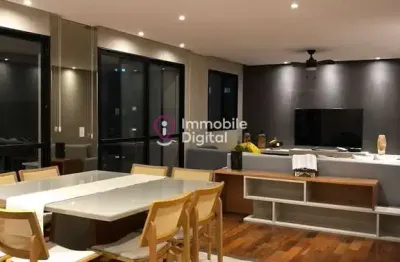 Apartamento à venda no alto da boa vista com 180m - 4 suítes e 4 vagas reformado