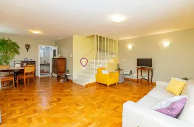 Sobrado à venda em Santo Amaro - 212m - 3  quartos e 4 vagas reformada