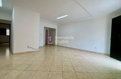 Casa Comercial para Locação 170m² I 3 Quartos I 4 banheiros I 2 Vagas - Alto da Boa Vista