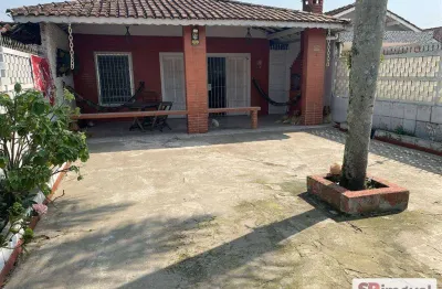 Casa com 3 quartos à venda na Rua Jardim Vera Cruz, 218, Vila Vera Cruz, Mongaguá