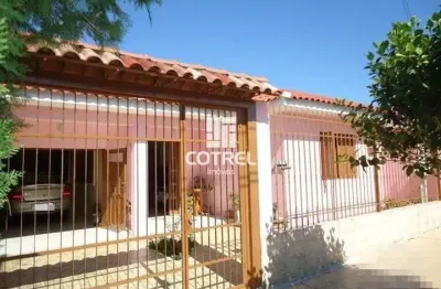 Casa 3 dormitórios sendo uma suíte , 2 banheiros e 2 vagas de garagem