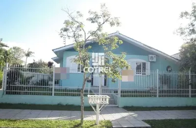 Casa 4 dormitórios sendo uma suíte , 4 banheiros e 2 vagas de garagem