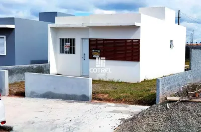 Casa no residencial galápagos 2 dormitórios e 2 vagas de garagem no bairro camob