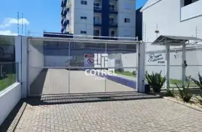 Apartamento para venda com 2 dormitórios 1 sendo suíte, 1 vaga de garagem situad