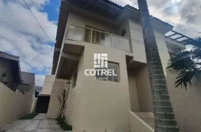 Casa para venda com 3 dormitórios 1 sendo suíte, 2 vagas de garagem situada no b