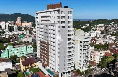 Apartamento para venda com 2 dormitórios sendo 1 suíte, 1 vaga de garagem situad