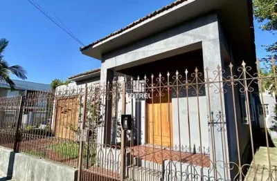 Casa para venda e locação 3 dormitórios, 2 vagas de garagem, piscina situada no