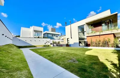 Casa para venda com 3 dormitórios sendo 1 suíte, piscina no condomínio real park