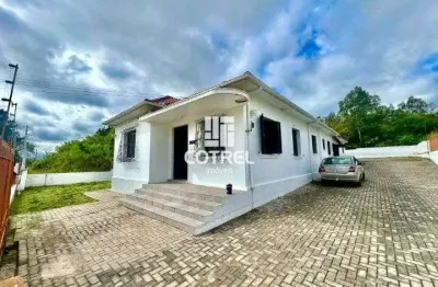 Casa comercial 7 salas, 2 banheiros  situada no bairro pé de plátano na cidade d