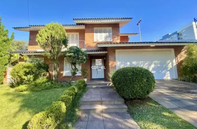 Casa em condomínio para locação e venda 595m², 2 suítes com banheira e 2 vagas d