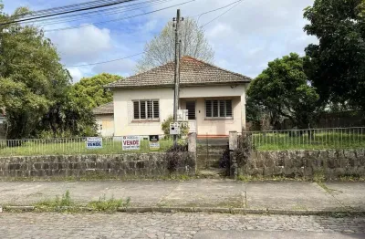 Casa para venda com 3 dormitorios, 1 banheiro social e 1 vaga de garagem