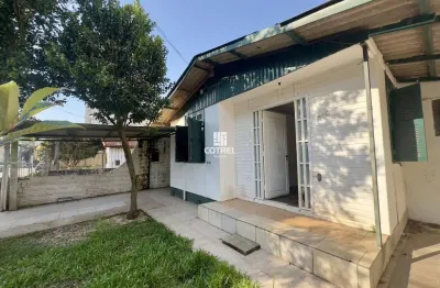 Casa com 2 dormitório,2 banheiros e 2 vagas de garagem no bairro camobi, santa m