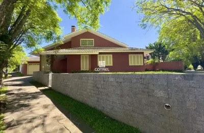Casa para locação e venda com 4 dormitórios, 2 banheiros sendo uma suíte localiz