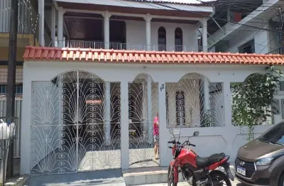 Casa com 4 quartos à venda na Rua Cássio Dantas, Petrópolis, Manaus