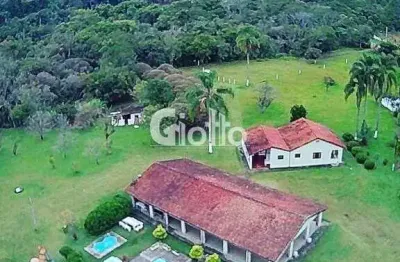 Chácara / sítio com 5 quartos à venda na Rua Antônio Rosendo de Lima, Quatinga, Mogi das Cruzes