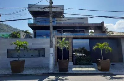 Casa com 4 quartos à venda na Praia Itacoatiara, Itacoatiara, Niterói