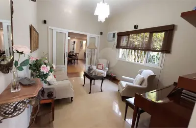 Casa com 4 quartos à venda na Goitacazes, São Francisco, Niterói