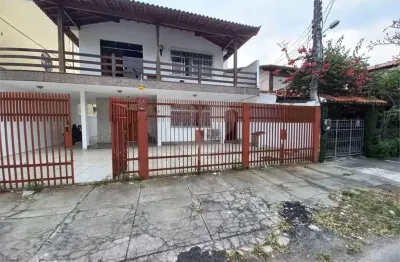 Casa com 4 quartos à venda na Rua Guaianazes, São Francisco, Niterói