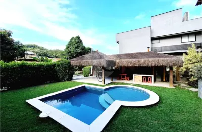 Casa em condomínio fechado com 3 quartos à venda na Rua Quatorze, 545, Serra Grande, Niterói