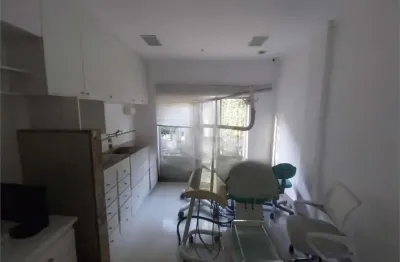 Sala comercial à venda na Estrada Francisco da Cruz Nunes, Itaipu, Niterói