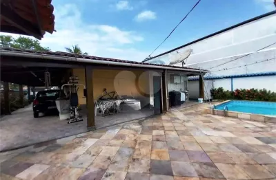 Casa comercial à venda na Avenida Doutor Raul de Oliveira Rodrigues, 843, Piratininga, Niterói
