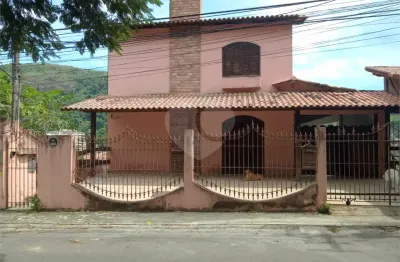 Casa com 8 quartos à venda na Rua Mário Joaquim Santana, São Francisco, Niterói