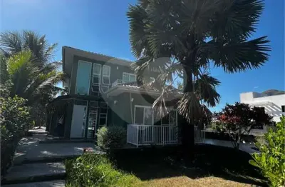 Casa em condomínio fechado com 4 quartos à venda na Rodovia Vereador Oldemar Guedes Figueiredo, Ubatiba, Maricá