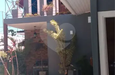 Casa com 2 quartos à venda na Mercedes Ayres Neves, Maravista, Niterói
