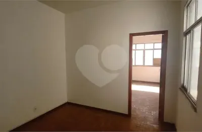 Sala comercial à venda na Avenida Ernani do Amaral Peixoto, Centro, Niterói