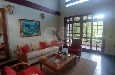 Casa em condomínio fechado com 4 quartos à venda na Rua Jornalista Carlos Vilhena, 829, Piratininga, Niterói