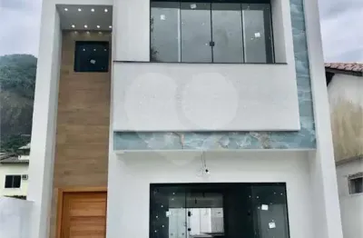 Casa com 3 quartos à venda na Rua Doutor Francisco Cazes, Piratininga, Niterói