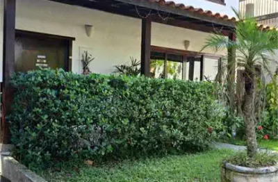 Casa com 3 quartos à venda na Estrada Washington Luís, Sapê, Niterói