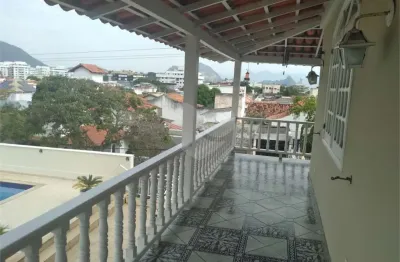 Casa com 4 quartos à venda na Rua Coronel Américo Froes, São Francisco, Niterói