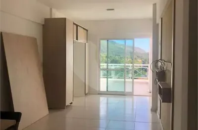 Flat com 1 quarto à venda em Itaipu, Niterói 