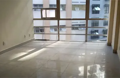 Sala comercial à venda na Avenida Ernani do Amaral Peixoto, Centro, Niterói