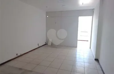 Sala comercial à venda na Rua Doutor Borman, Centro, Niterói