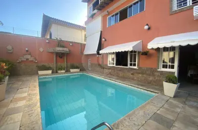 Casa com 5 quartos à venda na Rua Roberto Augusto Morgado, São Francisco, Niterói